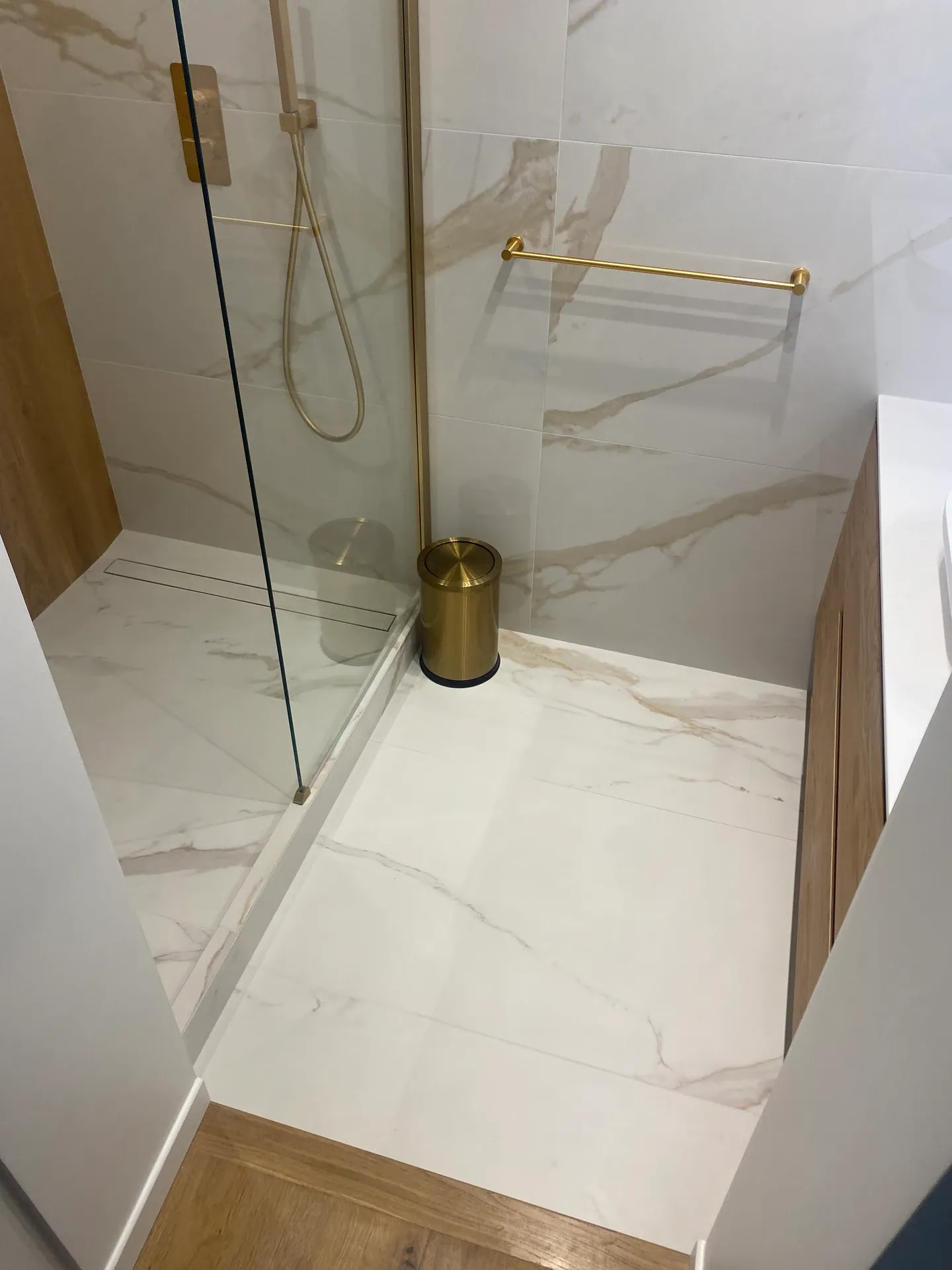 Salle de bain en Calacatta Gold — photo 3
