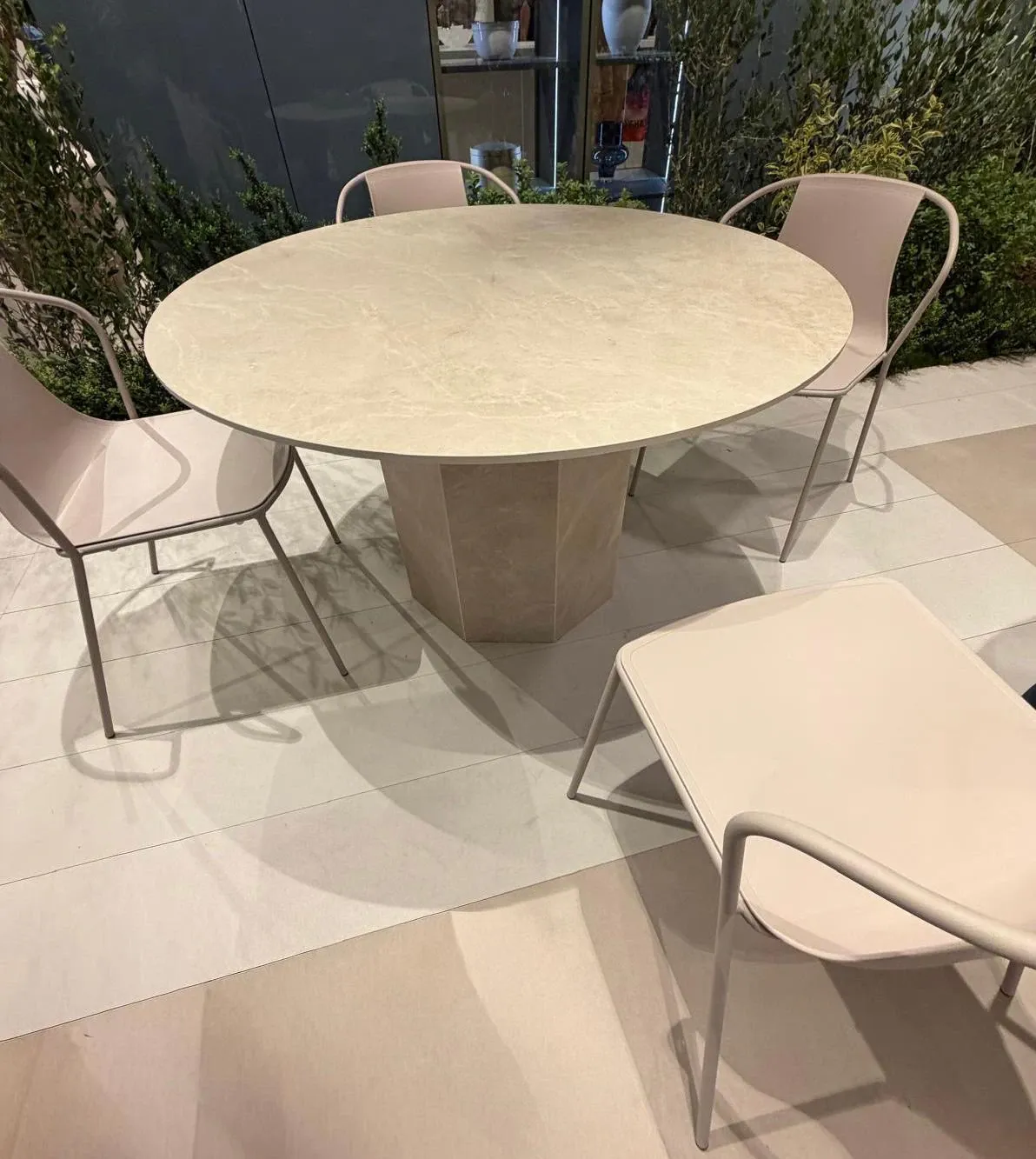 Table en Beige Marfil