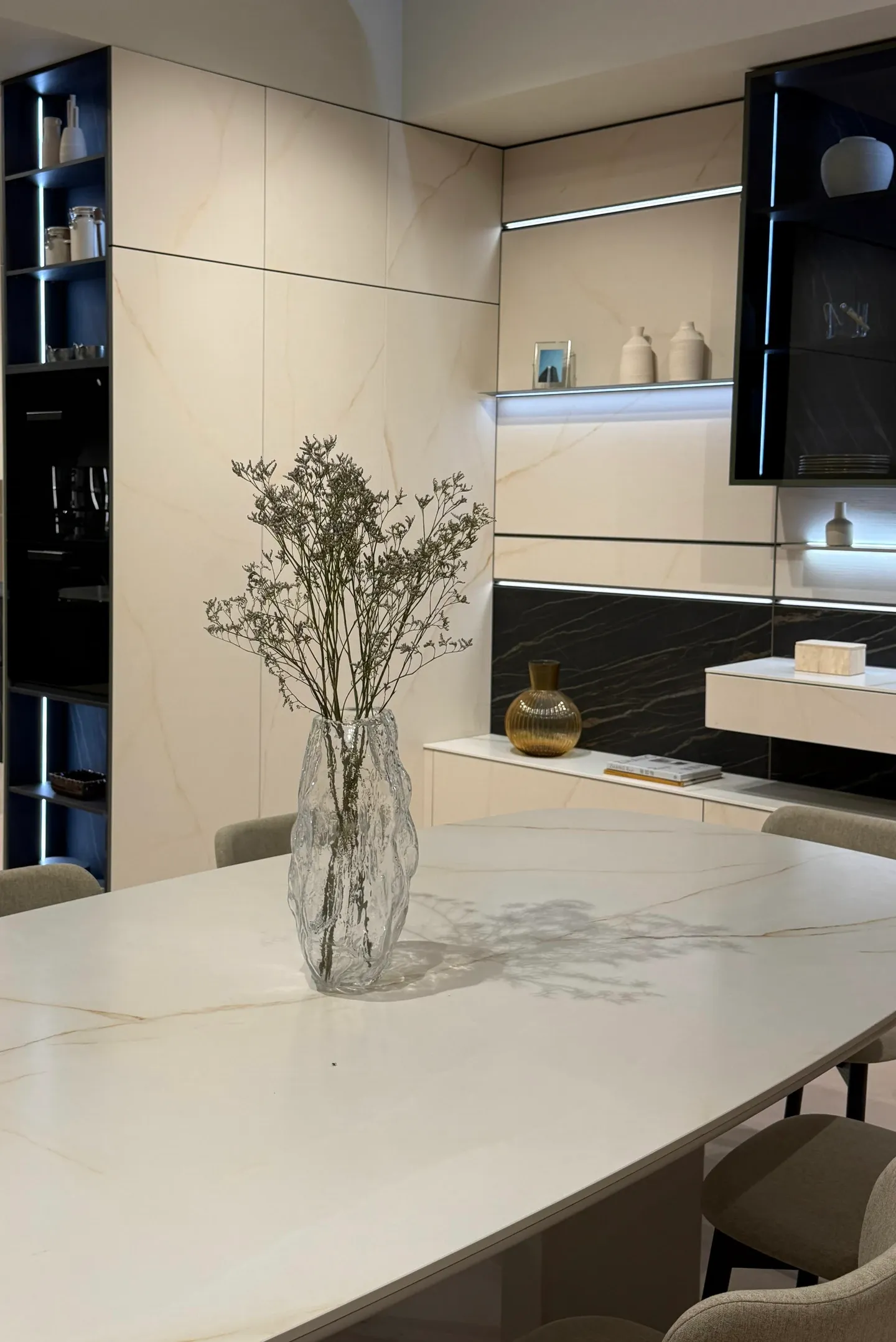 Table en Calacatta Bianco