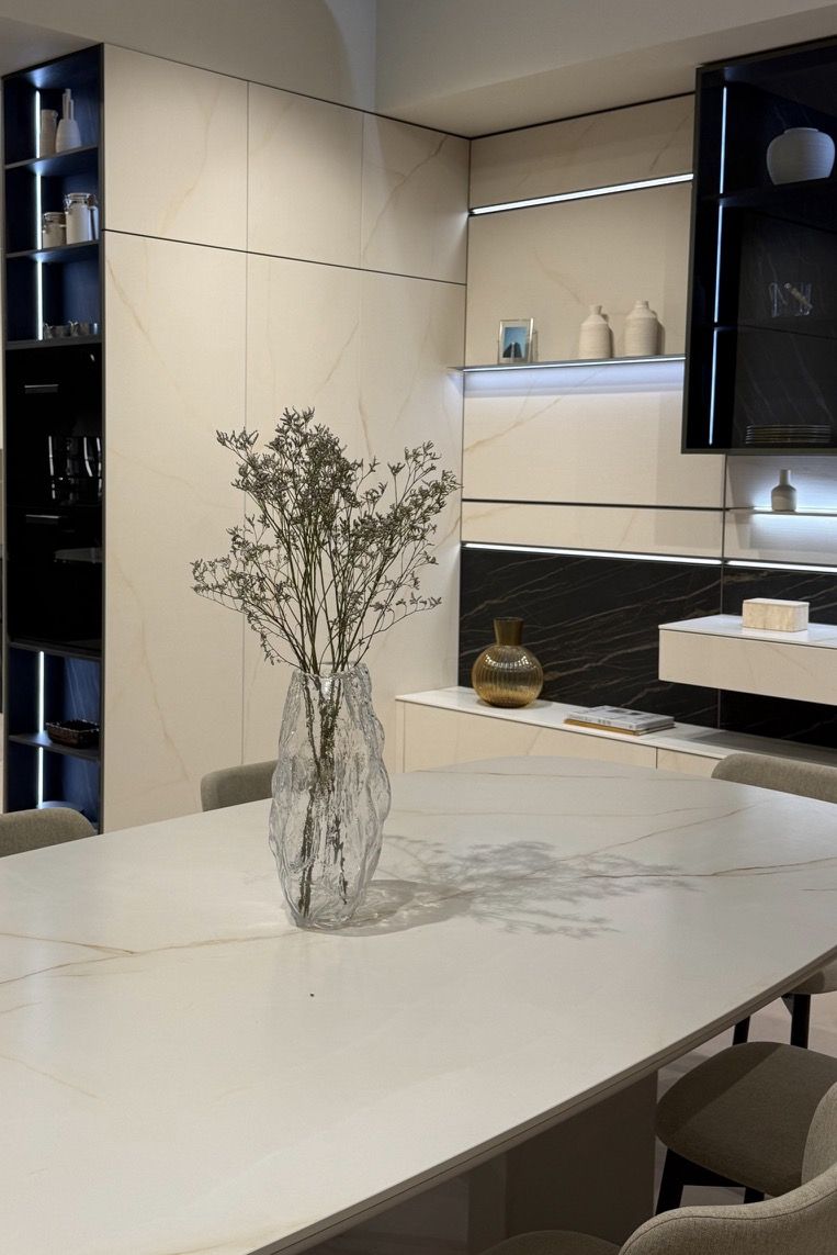 Table en Calacatta Bianco